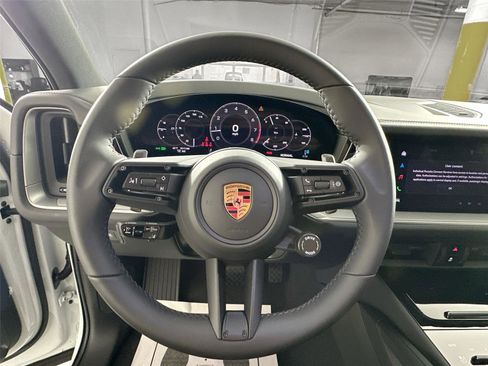 Used 2026 Porsche Cayenne Coupe AWD/4WD image 20