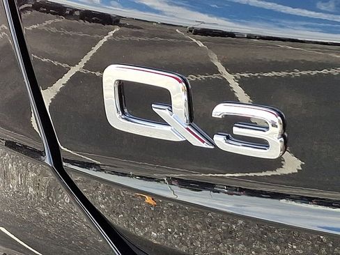 New 2025 Audi Q3 2.0T Premium image 11