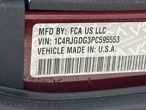 Used 2023 Jeep Grand Cherokee Overland RWD image 34