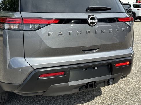 New 2026 Nissan Pathfinder SV w/ SV Premium Package FWD image 25