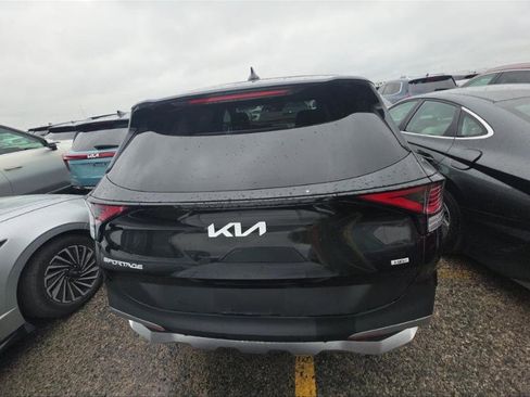Used 2025 Kia Sportage LX FWD image 10