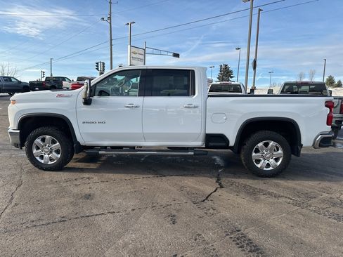 Used 2020 Chevrolet Silverado 2500 LTZ w/ LTZ Plus Package image 6