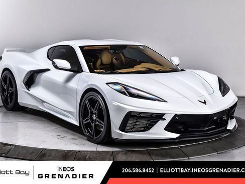 Used 2023 Chevrolet Corvette Stingray Premium Cpe w/ Z51 Performance Package RWD image 1
