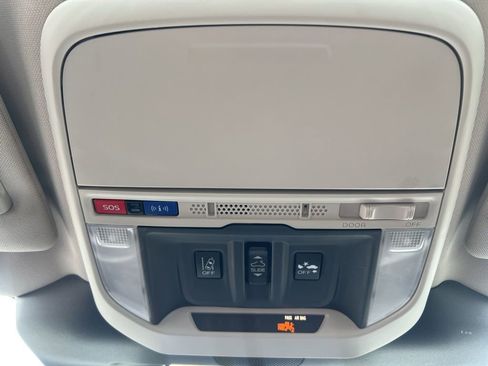 Used 2022 Subaru Forester Premium w/ Popular Package #1 image 23