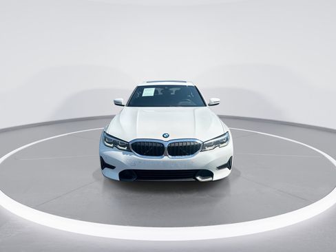 Used 2020 BMW 330i Sedan w/ Convenience Package RWD image 3