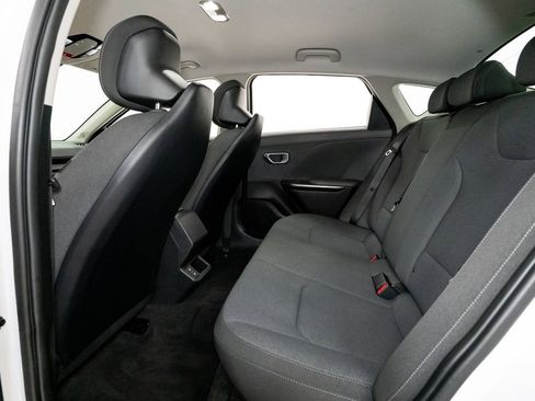 Certified 2025 Kia K4 LXS image 23