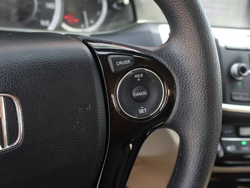 Used 2017 Honda Accord LX image 25