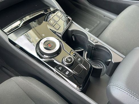 New 2025 Kia Sportage LX image 22