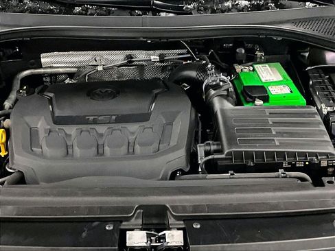 Used 2021 Volkswagen Tiguan SE AWD/4WD image 28