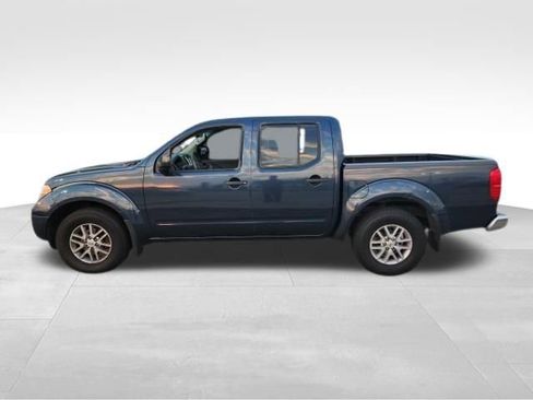 Used 2019 Nissan Frontier SV image 5