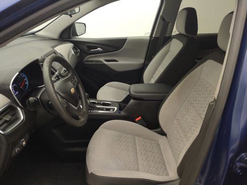 Used 2022 Chevrolet Equinox LS FWD image 17