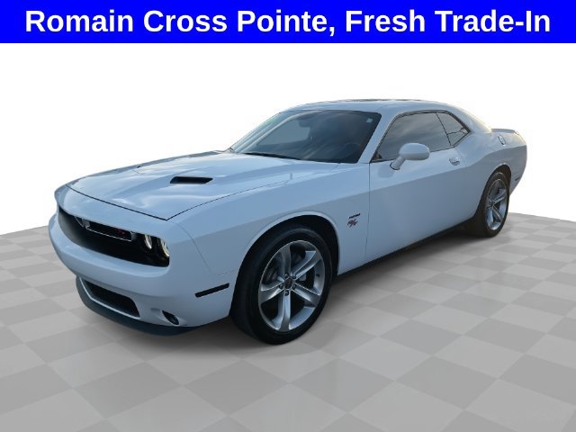 Used 2016 Dodge Challenger R/T RWD image 1