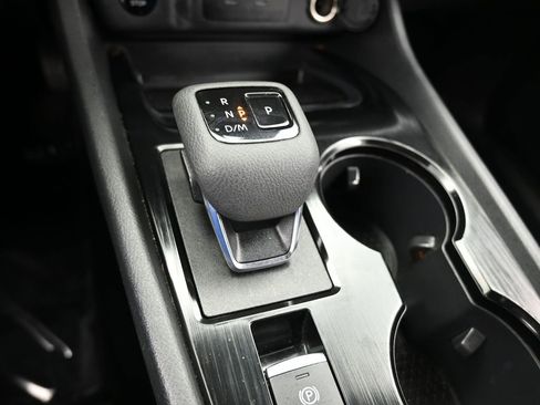 Used 2024 Nissan Rogue SV image 27