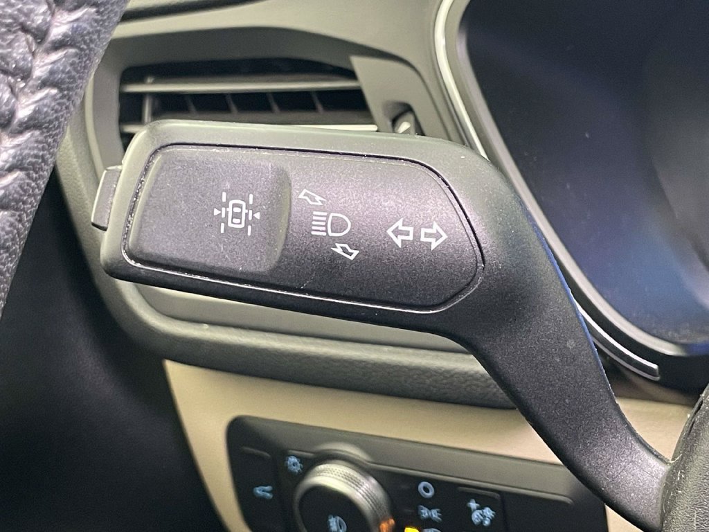 Used 2020 Ford Escape Titanium AWD/4WD image 36