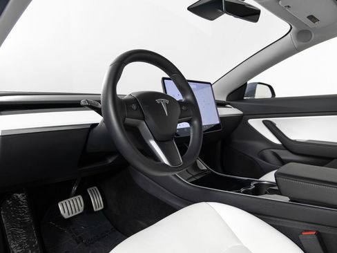 Used 2020 Tesla Model 3 Performance image 14