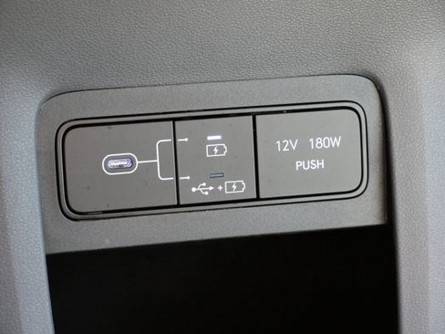 Certified 2025 Hyundai Ioniq 5 SEL image 28