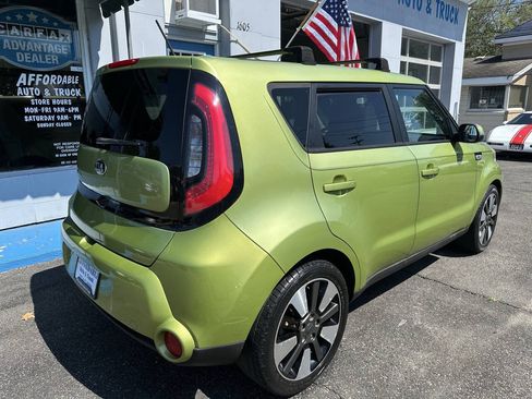 Used 2015 Kia Soul ! FWD image 8