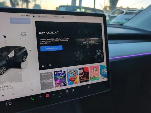 Used 2024 Tesla Model Y Long Range image 17