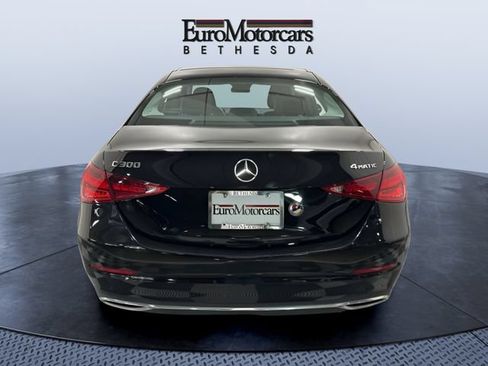 Used 2022 Mercedes-Benz C 300 4MATIC Sedan image 4