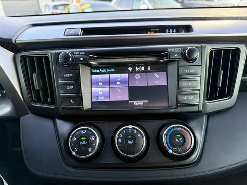 Used 2018 Toyota RAV4 LE w/ All Weather Liner Package image 31