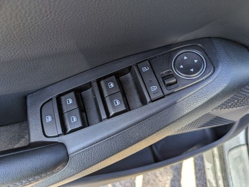 Used 2022 Kia Seltos S image 18