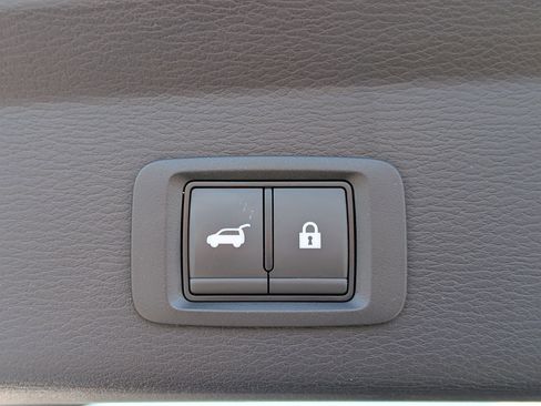 Used 2025 Mitsubishi Outlander SE FWD image 35