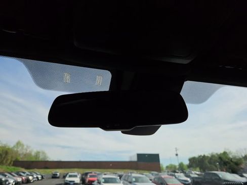 Used 2019 Toyota Tacoma TRD Off-Road image 12