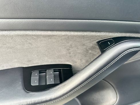 Used 2018 Tesla Model 3 Mid Range image 10