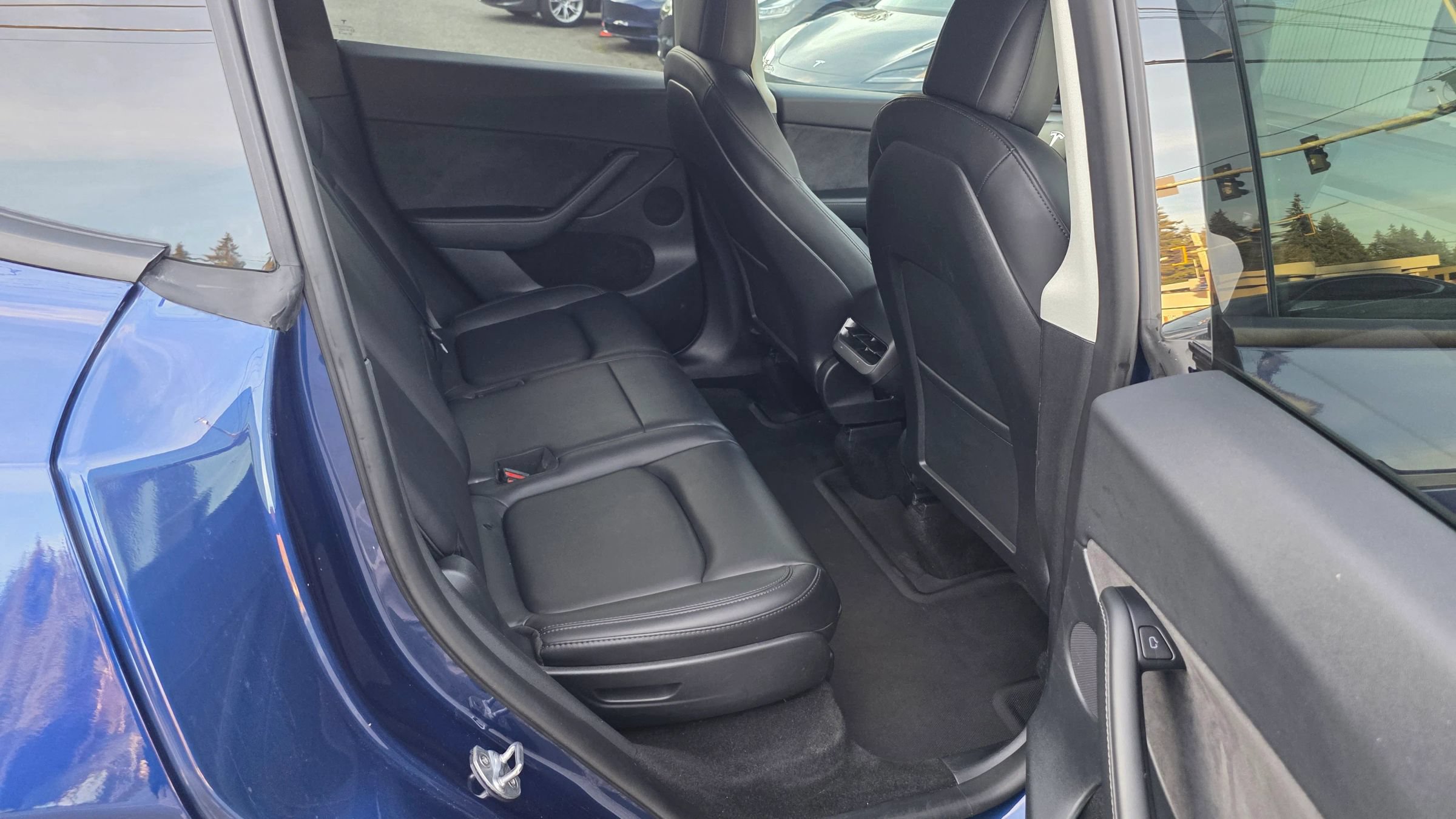 Used 2023 Tesla Model Y Long Range AWD/4WD image 15