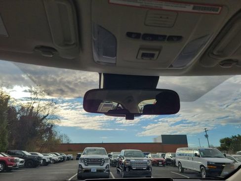 Used 2020 Toyota Corolla LE image 12