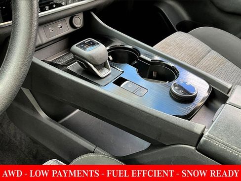 Used 2023 Nissan Rogue SV image 17