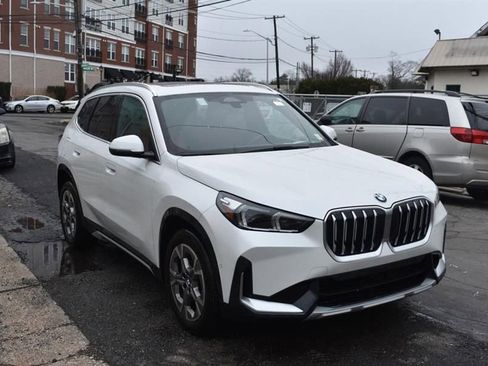 Used 2025 BMW X1 xDrive28i AWD/4WD image 4