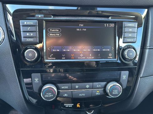 Used 2020 Nissan Rogue SV image 19