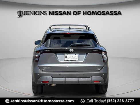 New 2026 Nissan Kicks SV w/ SV Premium Package FWD image 5