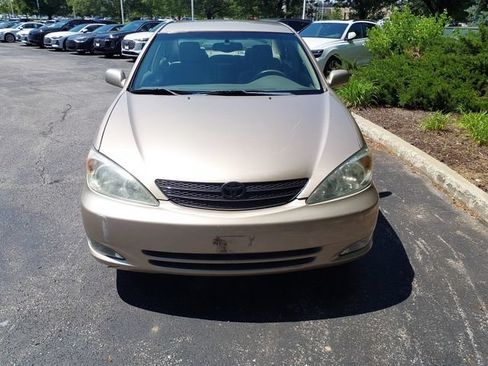 Used 2003 Toyota Camry XLE FWD image 2