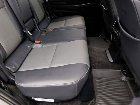 Used 2025 Lexus GX 550 image 33