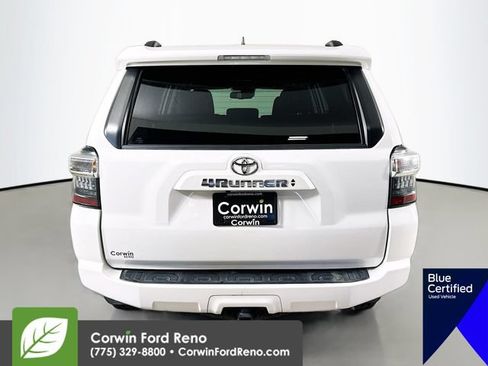 Used 2022 Toyota 4Runner SR5 Premium w/ Moonroof Package AWD/4WD image 9