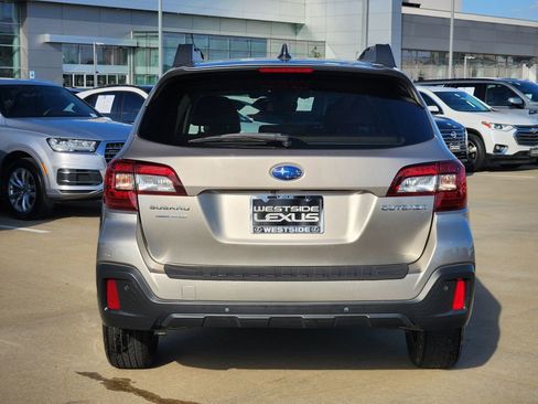 Used 2019 Subaru Outback 2.5i Limited image 6