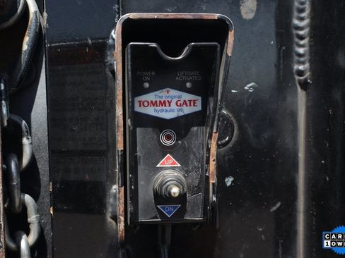 Used 2018 Ford E-350 and Econoline 350 Super Duty image 11