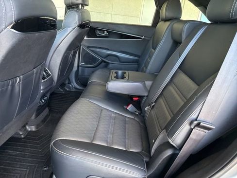 Used 2017 Kia Sorento SX AWD/4WD image 21