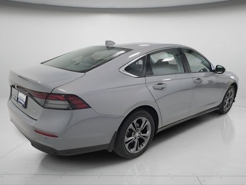 Used 2024 Honda Accord EX-L image 6