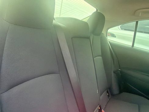 Used 2022 Toyota Corolla LE FWD image 19