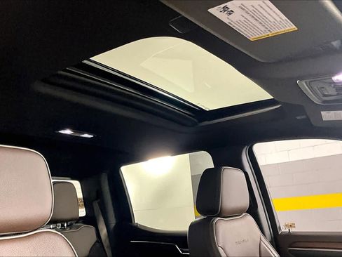 Used 2024 GMC Sierra 1500 Denali image 14