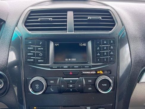 Used 2018 Ford Explorer FWD image 22