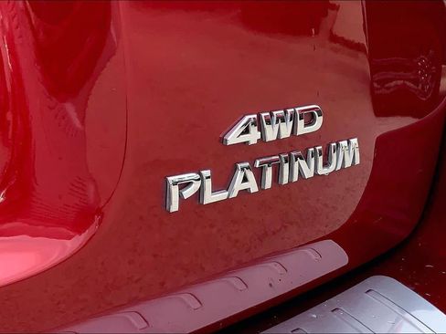 Used 2018 Nissan Pathfinder Platinum image 28