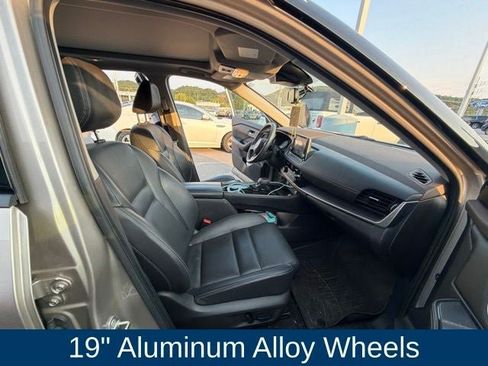 Used 2021 Nissan Rogue SL AWD/4WD image 21