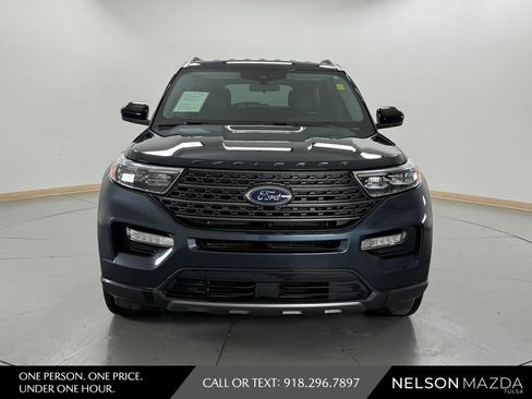 Used 2022 Ford Explorer XLT w/ Equipment Group 202A AWD/4WD image 2