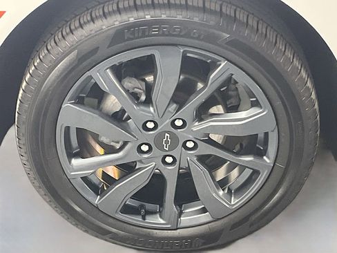 Used 2024 Chevrolet Equinox RS image 30