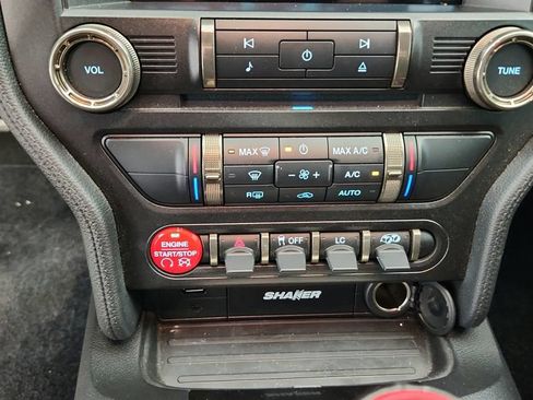 Used 2017 Ford Mustang Shelby GT350R w/ GT350R Equipment Group 920A RWD image 41