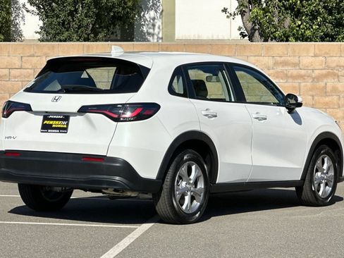 Certified 2025 Honda HR-V LX image 4